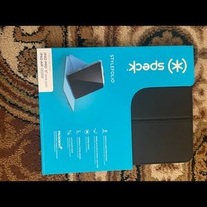 iPad Pro 11/ iPad Air speak iPad case